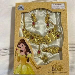 Disney’s Beauty and the Beast deluxe accessory set
